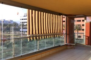 Cortinas de cristal, cerramientos acristalados y panelados en Almería