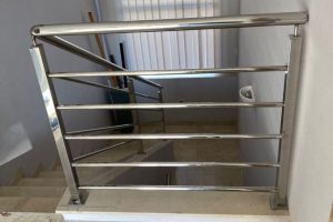 Escaleras y barandas. Ventanas de aluminio y PVC en Almeria