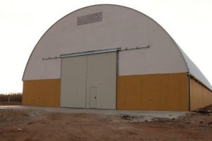 Puertas industriales para empresas en Almeria. Aluminio y PVC 4