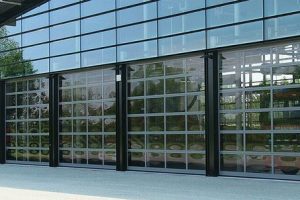 Puertas industriales para empresas en Almeria. Aluminio y PVC 8