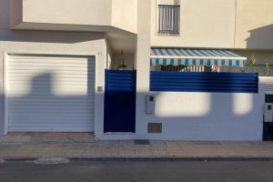 Vallas perimetrales, puertas y cancelas. Ventanas de aluminio y PVC en Almeria